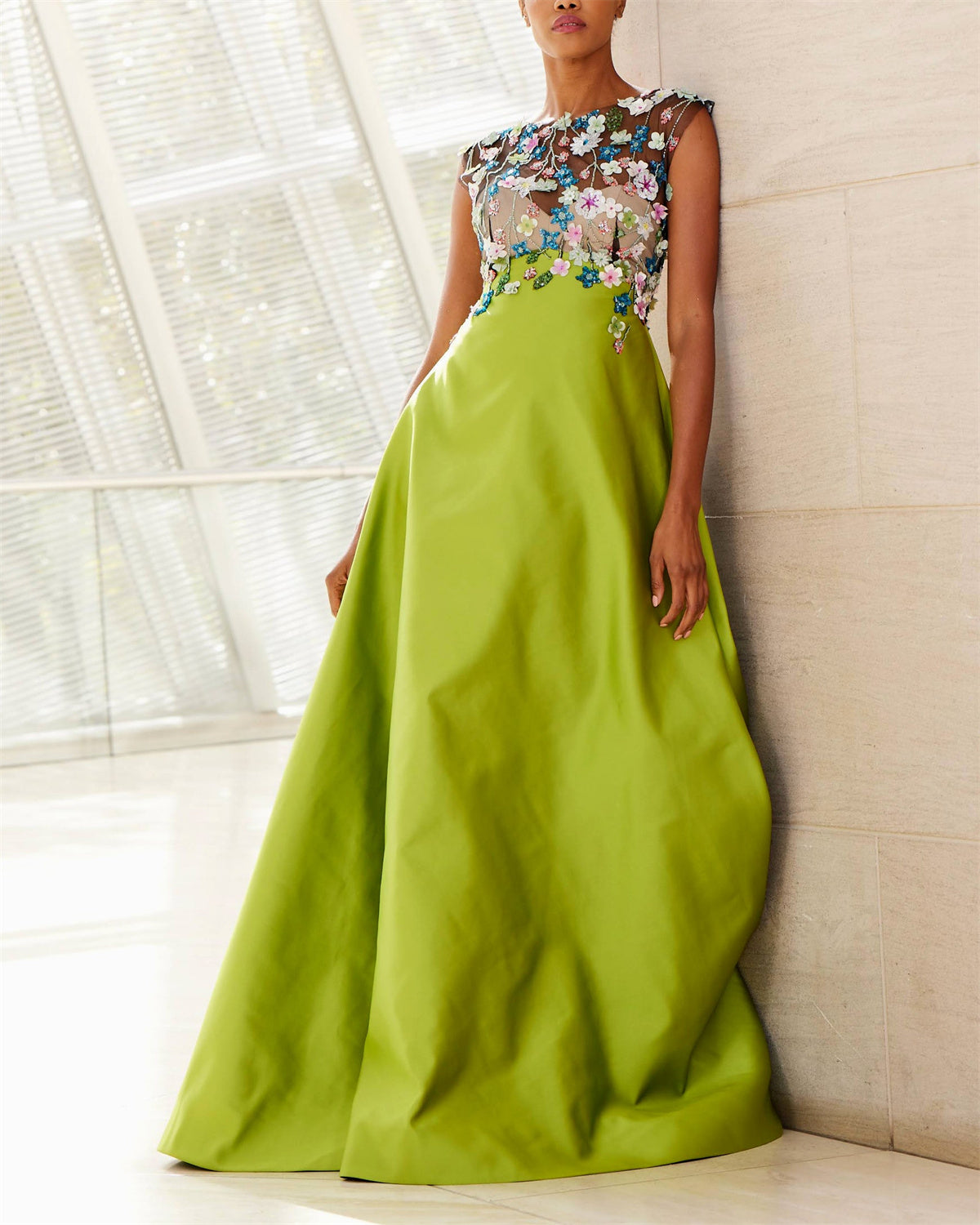 Women's Sleeveless Flower Embroidered Dress
