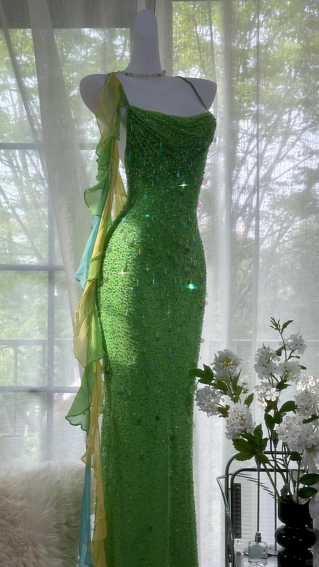 Vintage Evening Dresses, Green Sequin Mermaid Sleeveless Long Party Gowns  25530