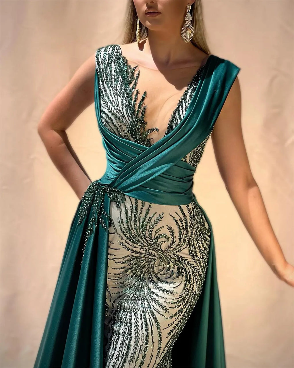 Women's Sleeveless Green Sequined Dress