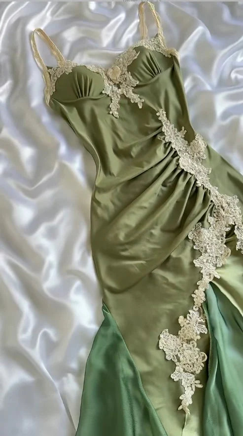 Olive Green Elegant Spaetti Strap Short Satin Lace Applique Homecoming Dress Prom Dress Party Dress Evening Dress