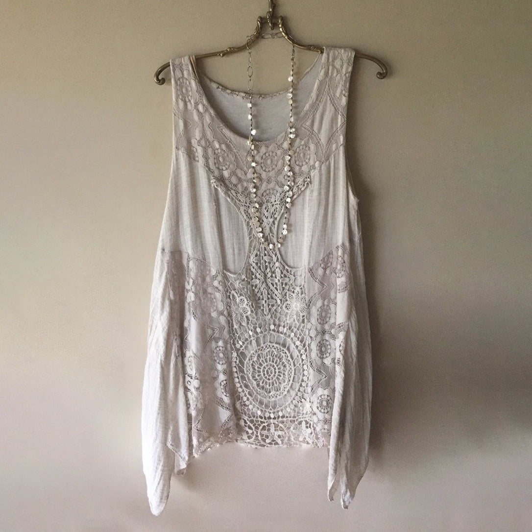 Vintage Lace Art Women's Linen Tank Top