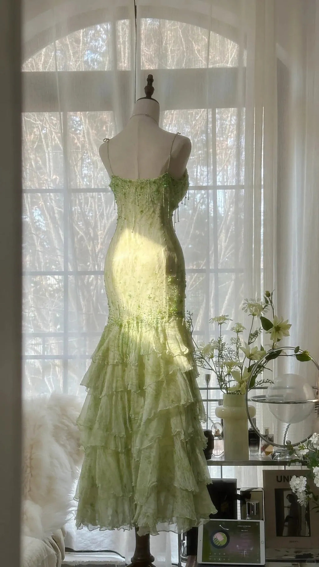 Green Romantic Fashion Elegant Exquisite Beaded Spaetti Straps Tassel Long Tulle Chiffon Ruffle Ball Gown Evening Gown Party Dress 4055