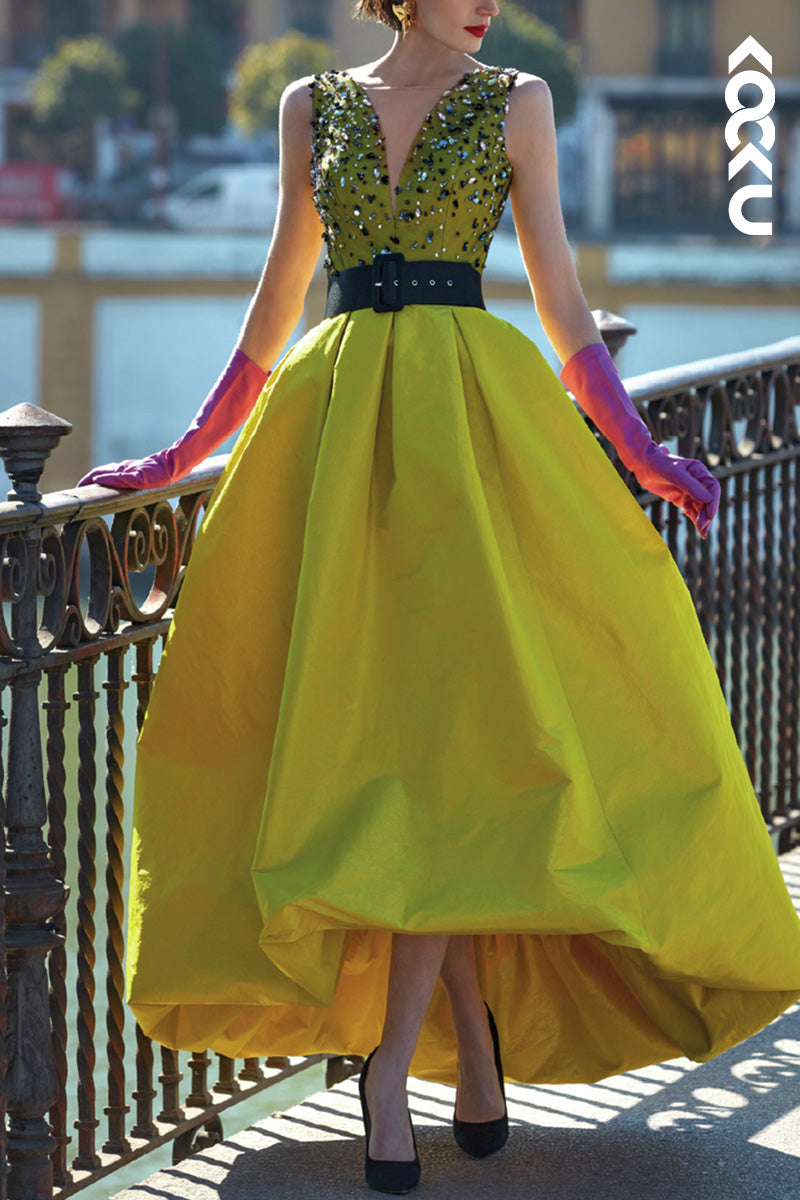 M6480 - Gorgeous & Charming V-Neck A-Line Sequined Cocktail Mother of the Bride Dress With Belt