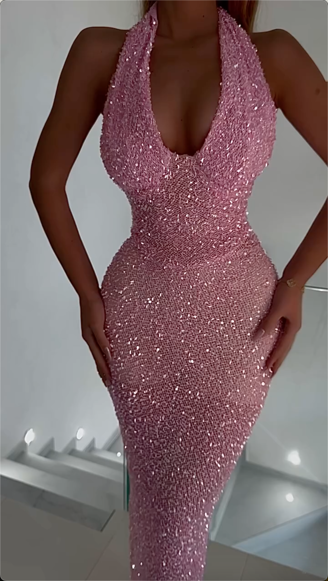 Glamorous Blush Pink Halter-Neck Sequin Mermaid Maxi Dress with Deep V-Neck
