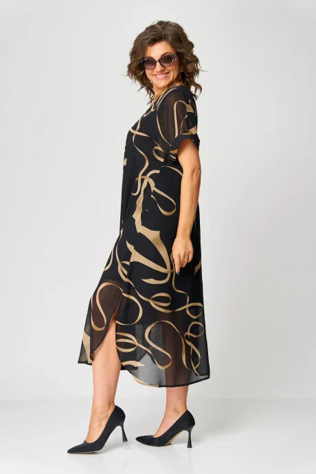 Airy Dress with Linear Designs and V Neckline
