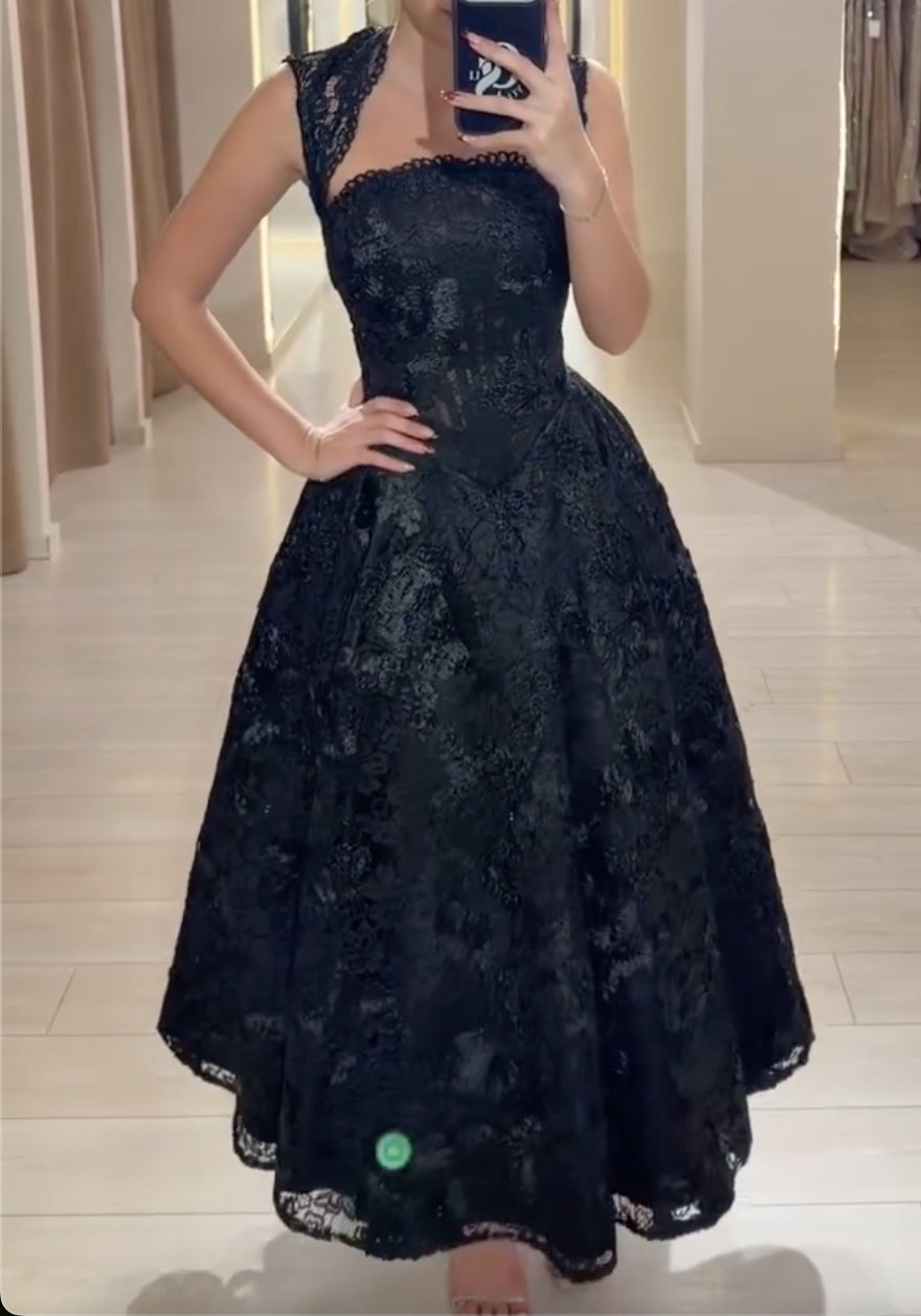 Vintage Style Black Lace Tea-Length Dress