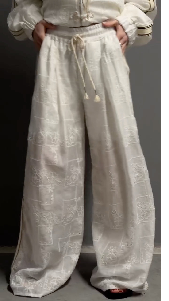 Women's Lapel Suit with Embroidery and Button-Knot Design