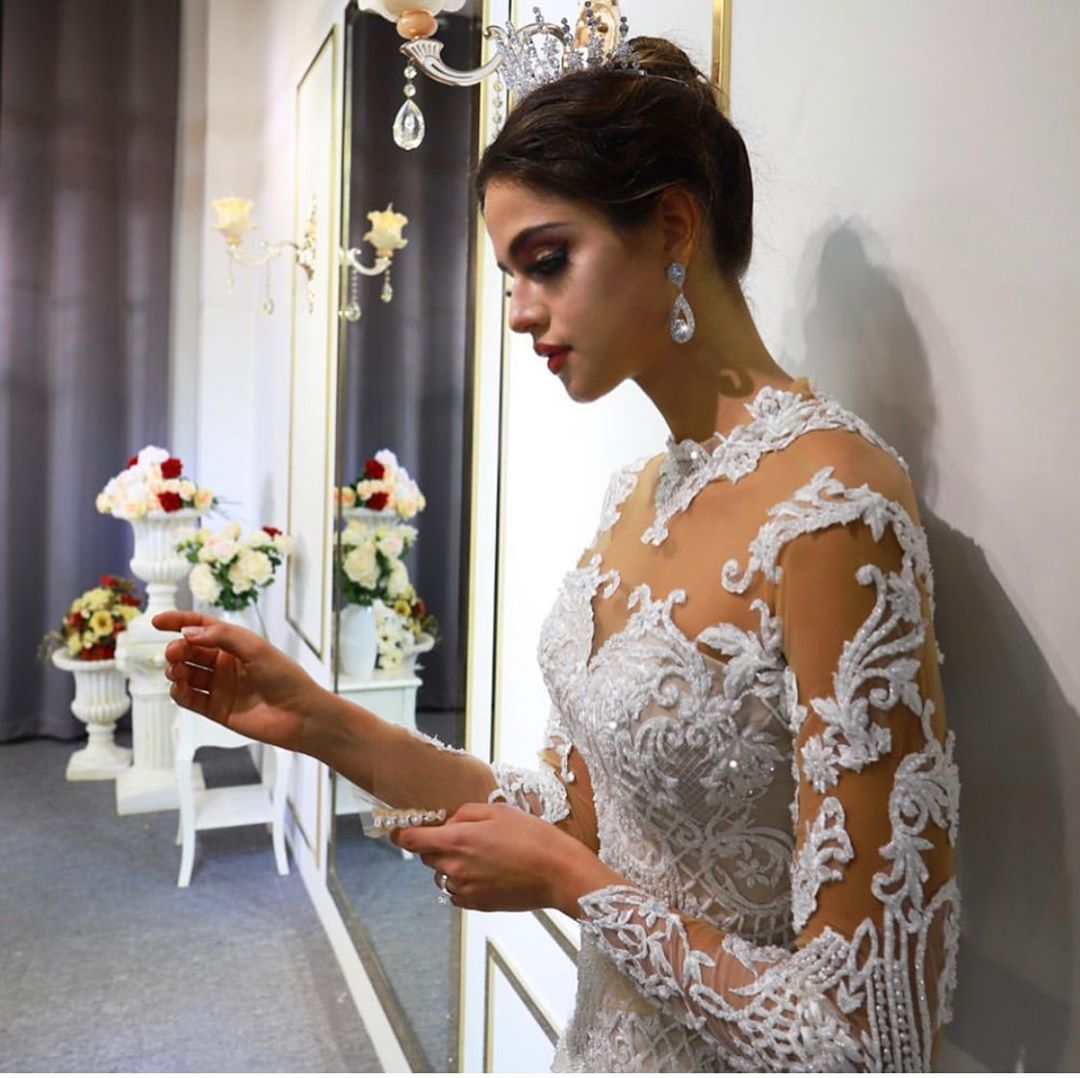 Daisda Gorgeous A-Line Sweetheart Long Sleeves Floor-length Wedding Dress With Appliques Lace