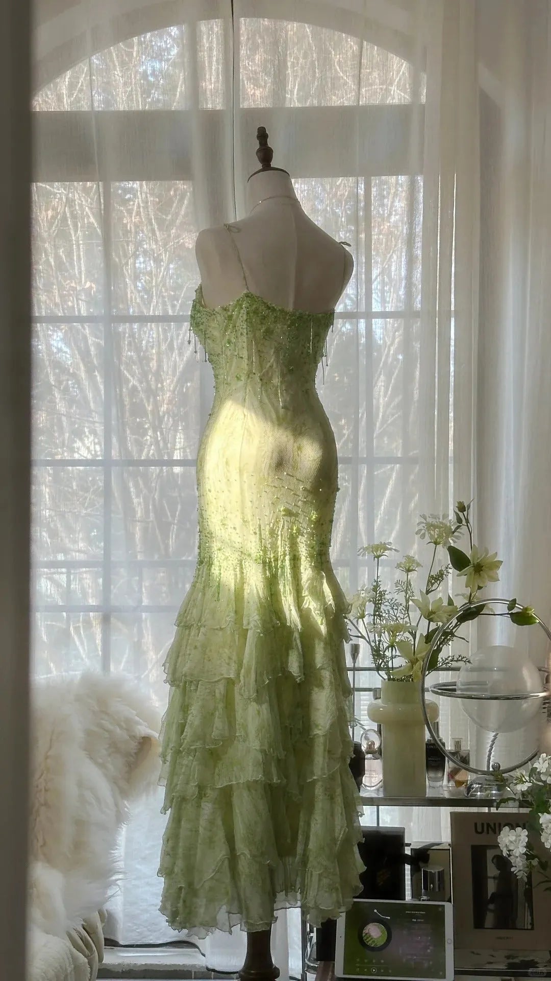 Green Romantic Fashion Elegant Exquisite Beaded Spaetti Straps Tassel Long Tulle Chiffon Ruffle Ball Gown Evening Gown Party Dress 4055