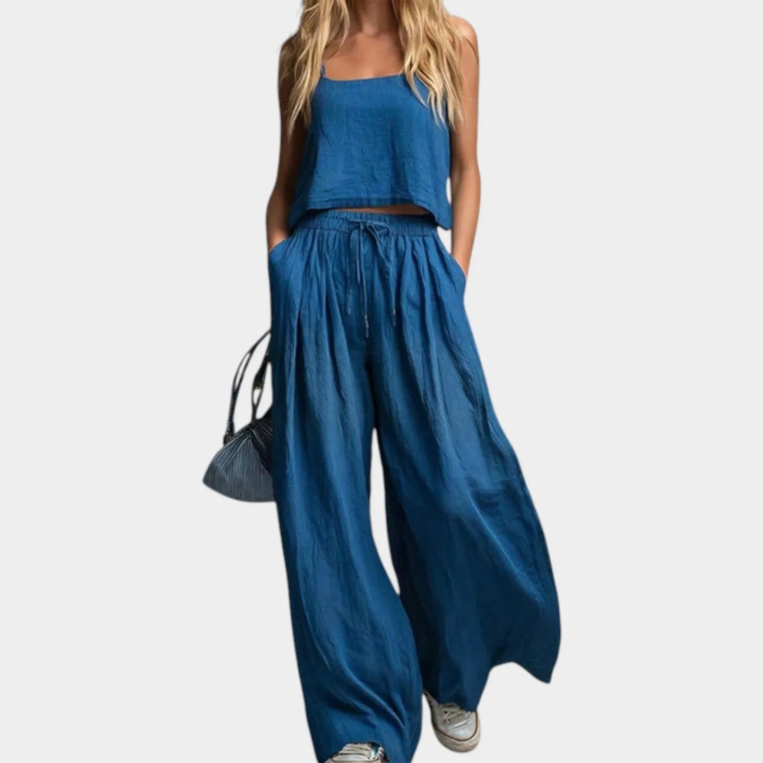 Effortless Off-Duty Outfit