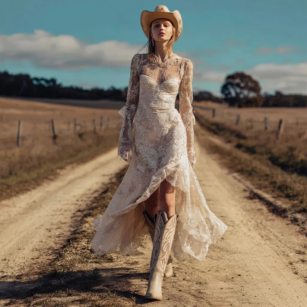Women's Vintage Elegant Western-Inspired Lace Gown