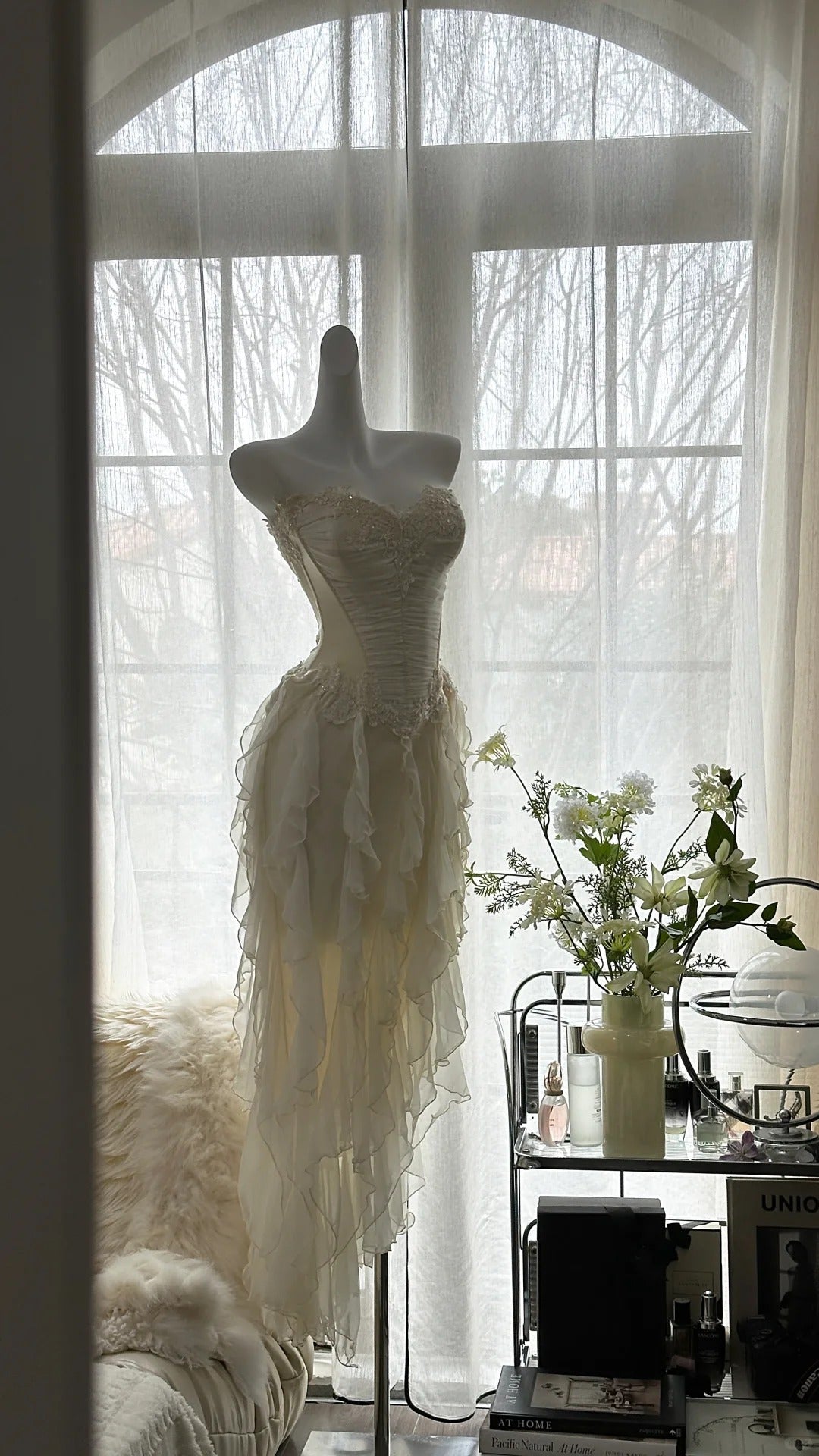 Ivory White Romantic Elegant Exquisite Beaded Backless Long Chiffon Ruffle Homecoming Dress Prom Dress Evening Dress Birthday Holiday Party Dress 4009