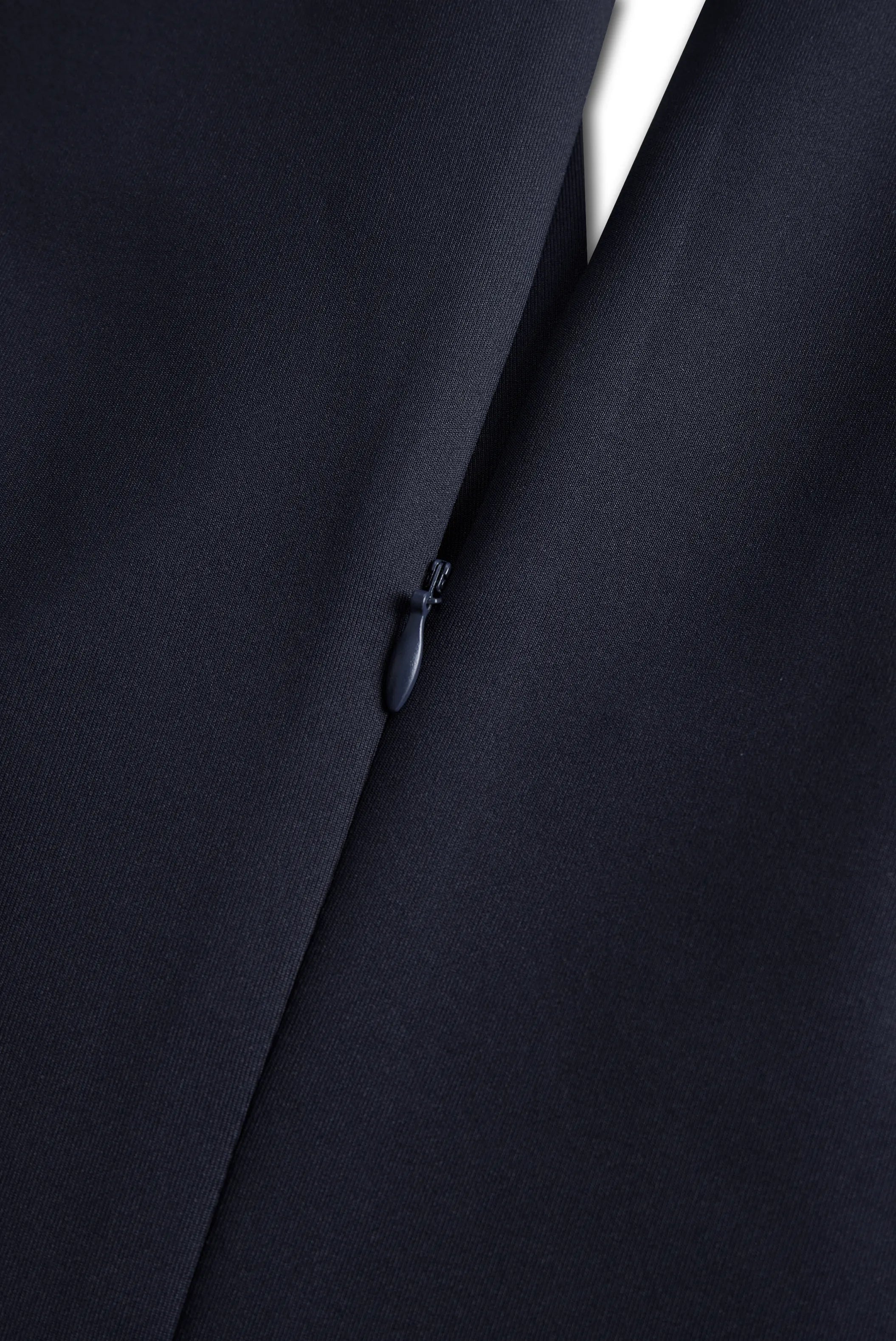 Elegant Sleeveless Navy Sheath Dress - Timeless Professional Chic