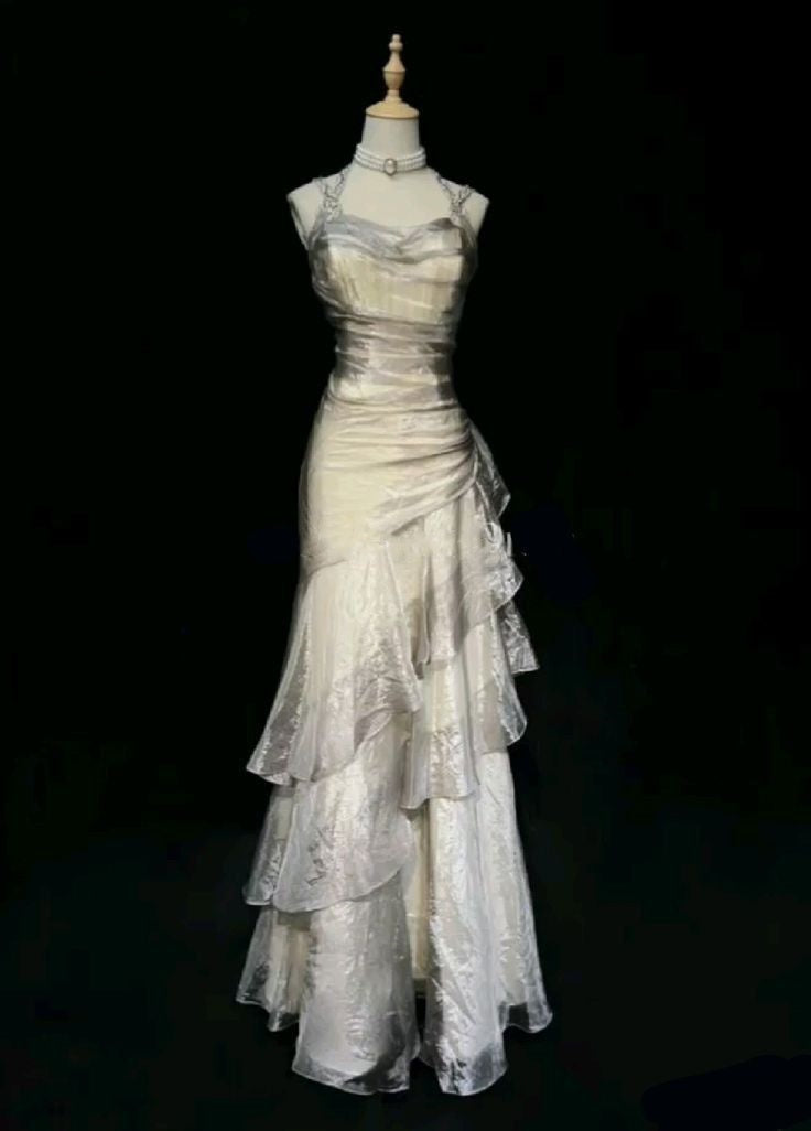 Green/champagne Vintage Elegant Long Lace Ruffle prom dress Evening Dress gh3444