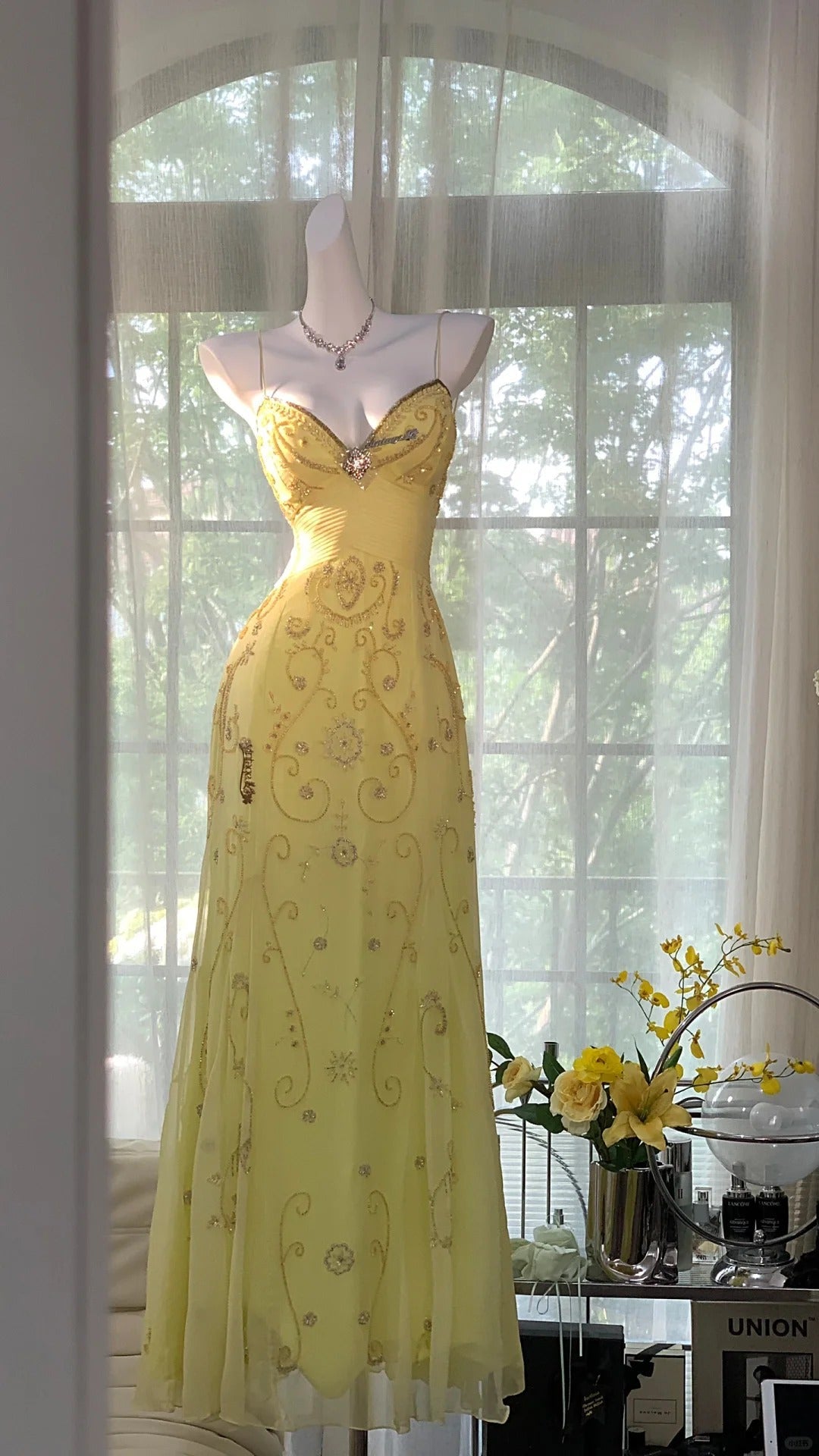Yellow Gorgeous Exquisite Beaded Backless Spaetti Strap Long Chiffon Ball Gown Evening Dress Birthday/Holiday Party Dress Prom Dress 4063
