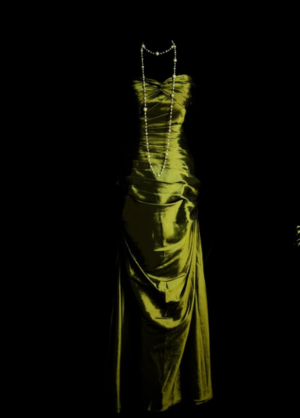 Chic Olive Green Long Prom Dresses Satin Sweetheart Sheath Evening Dress Sleeveless Birthday Dress