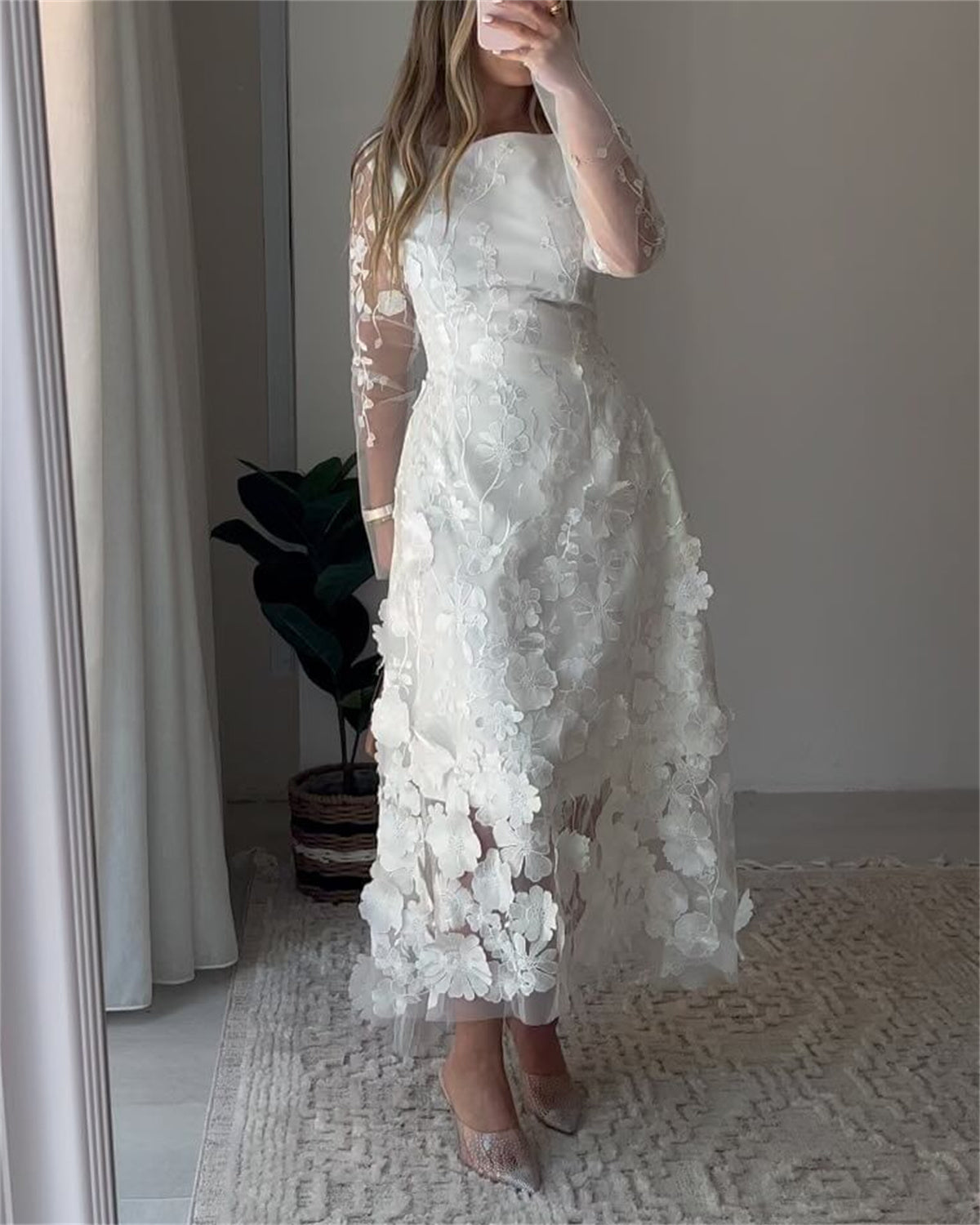 Women's White Long Sleeve Flower Embroidery Dress
